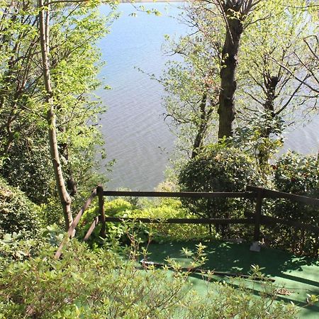 Casa Vacanze Tana Della Volpe Ispra Exterior foto